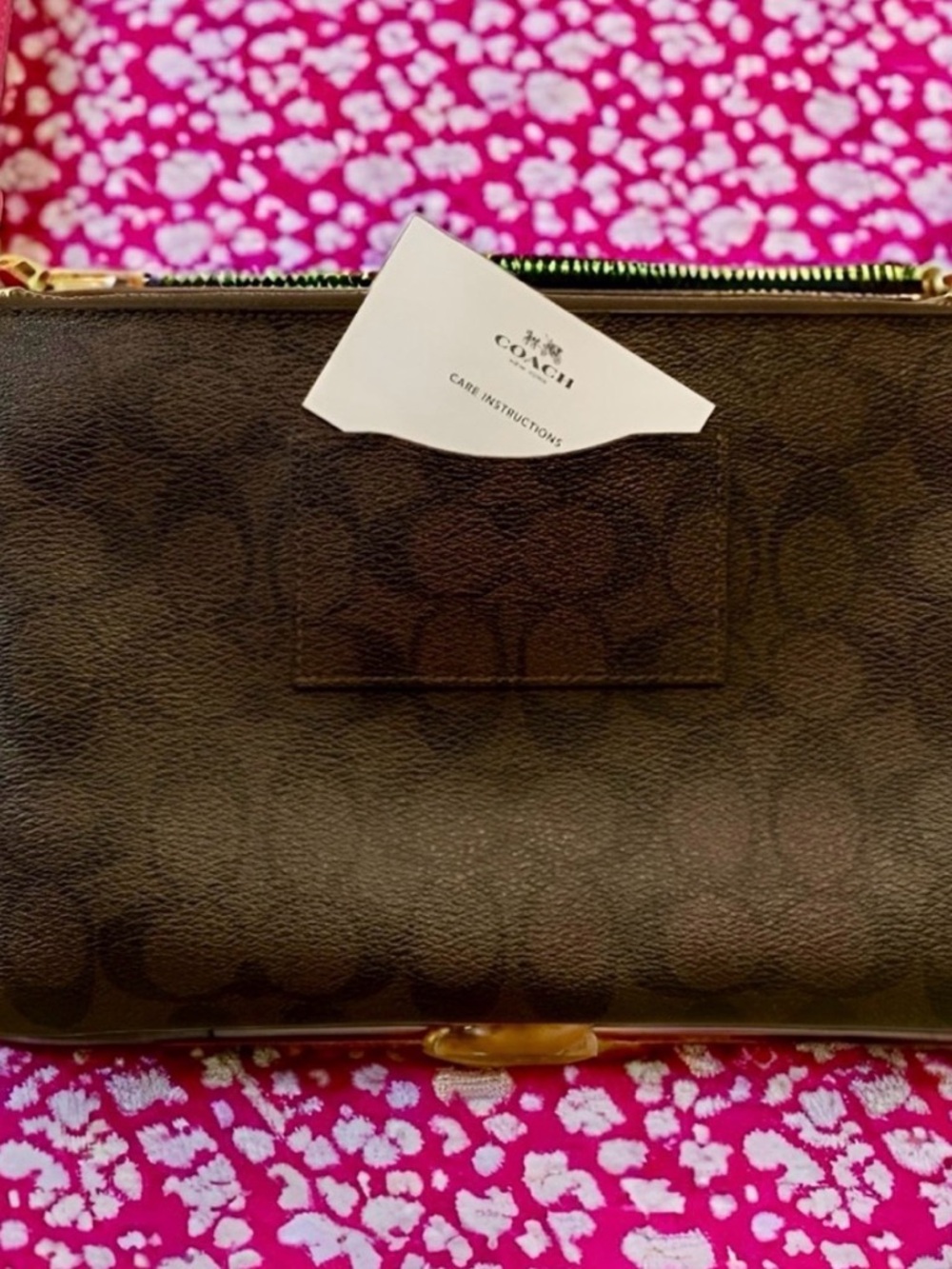 COACH East West Crossbody with Pop Up Pouch in Brown & Hot Pink *nwot - Picture 4 of 12